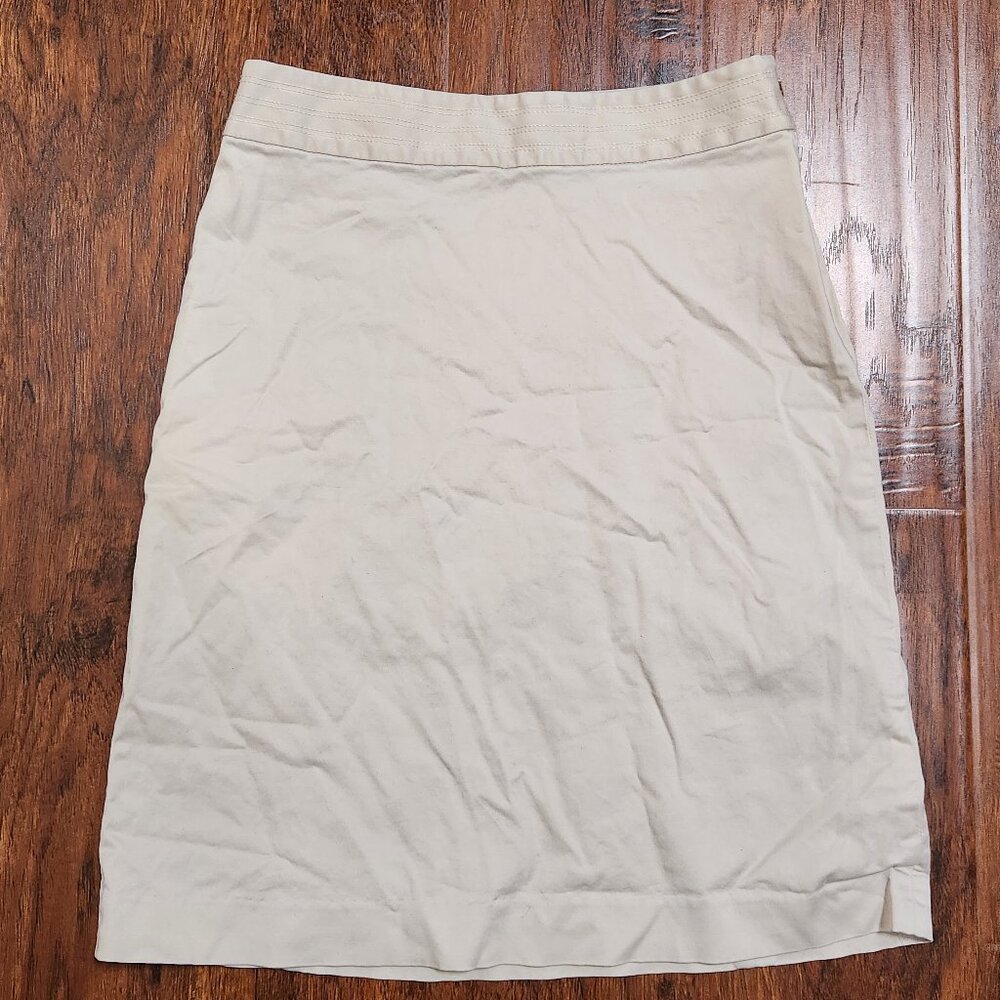 Banana Republic skirt with stitch detailing on waist